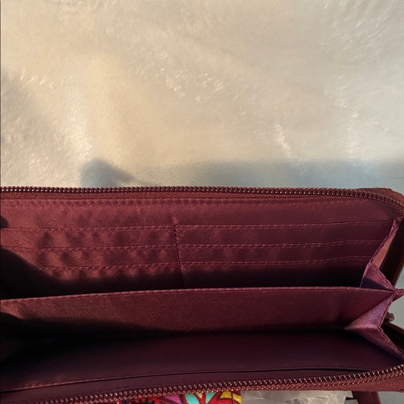 Vera Bradley Multicolor Turnlock Wallet. NWT - Picture 3 of 4